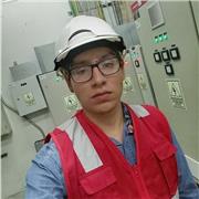 Tutor de español que enseña a niños de todas las edades.